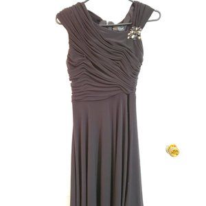 Gorgeous Jessica Howard cocktail dress